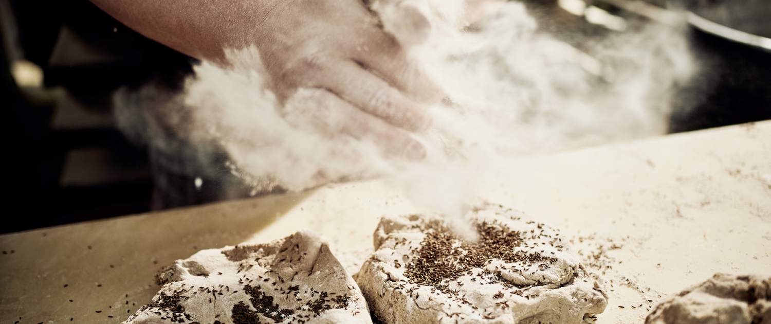 ECHTES HANDWERK – Hier wird noch selbst gebacken. ECHTES HANDWERK – Hier wird noch selbst gebacken.